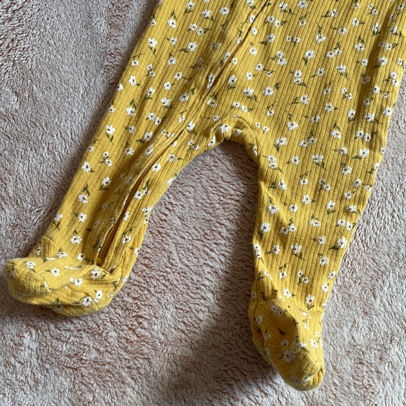 Kit + Pearl Mustard Floral Rib Knit Footie 3-6M - Picture 3 of 5